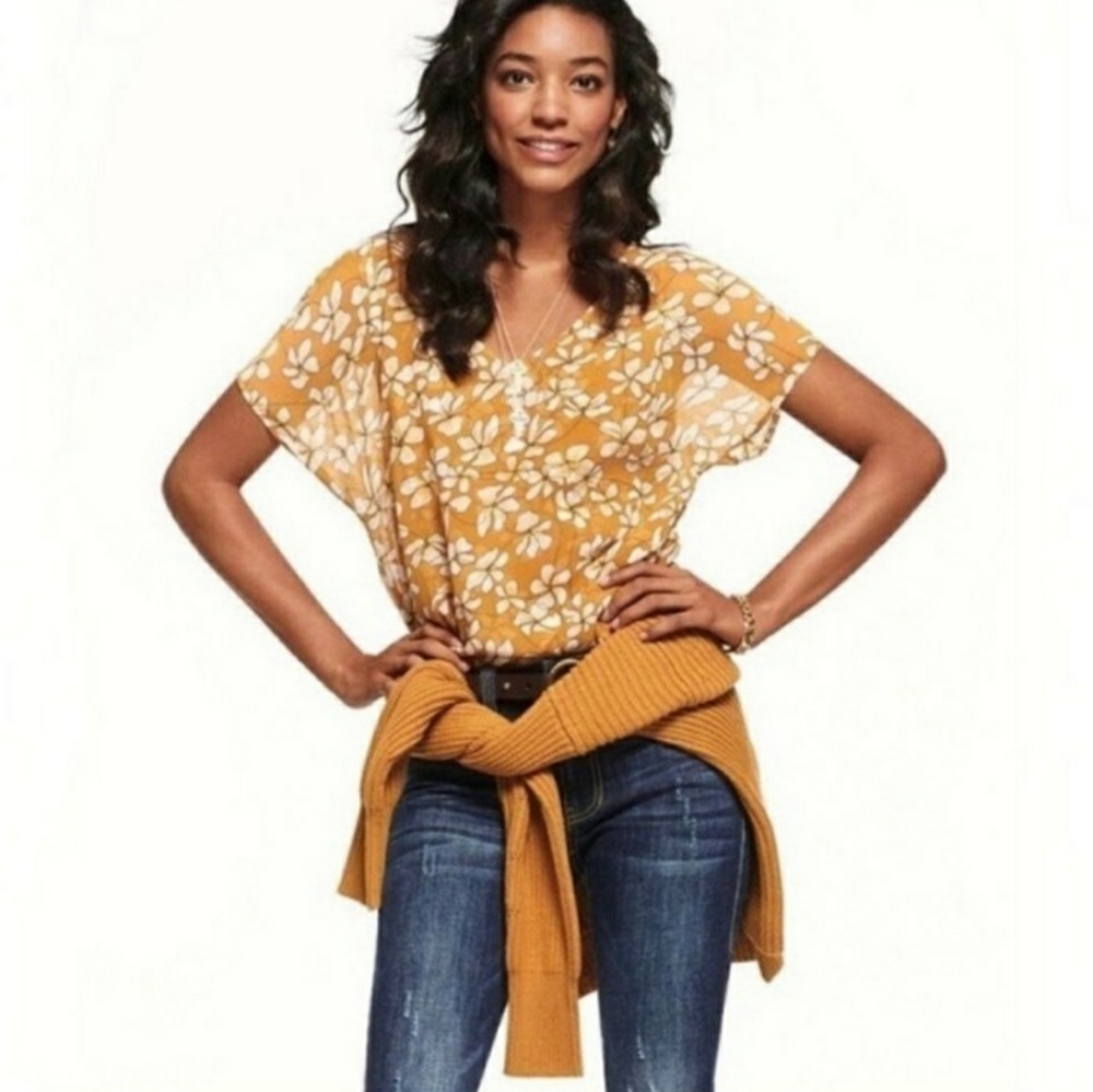 Cabi Thrive Chiffon Blouse #3598 Golden Flowy Floral Boho Small